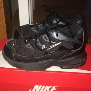 Toddler Nike Air Max size 9